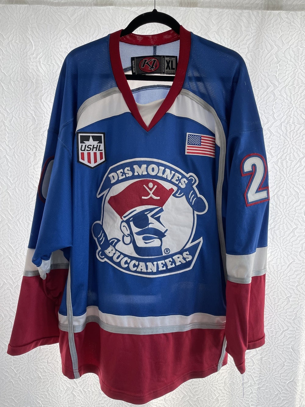 Buy Des Moines Buccaneers Tickets