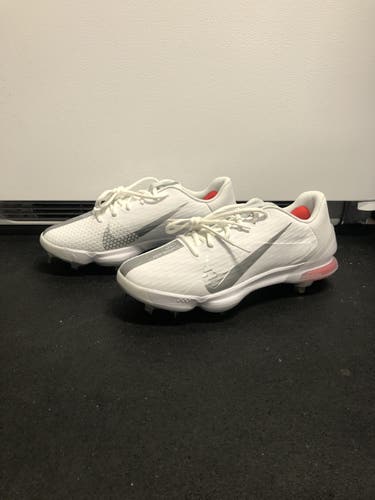 NIKE Force Zoom Trout 7 Low (sz 10.5)