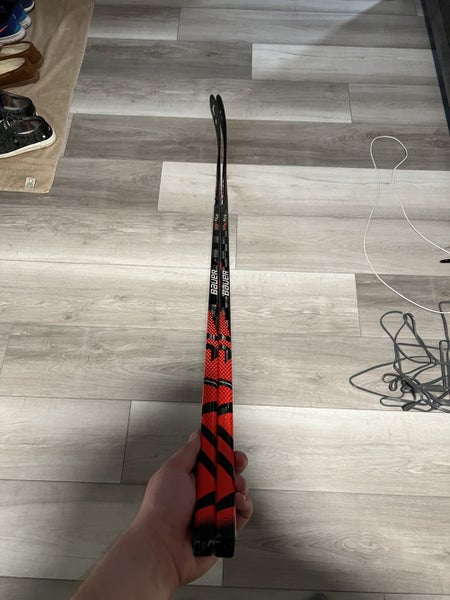 Senior Right Handed Vapor FlyLite Hockey Stick