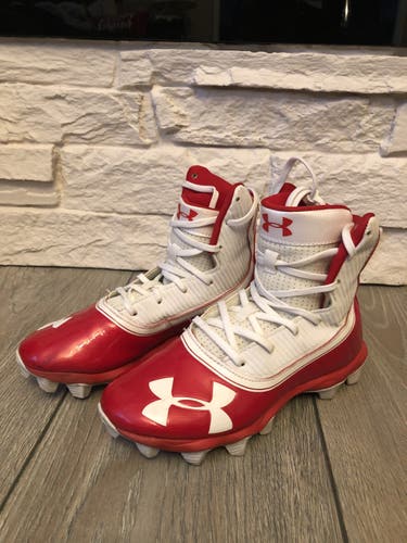 Red Youth Used Size 2.5 Molded Cleats Under Armour High Top Highlight