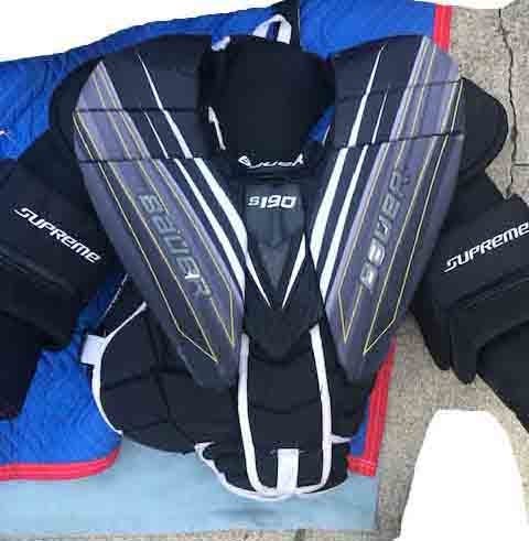 Goalie Chest Protector Used Small Bauer Supreme S190