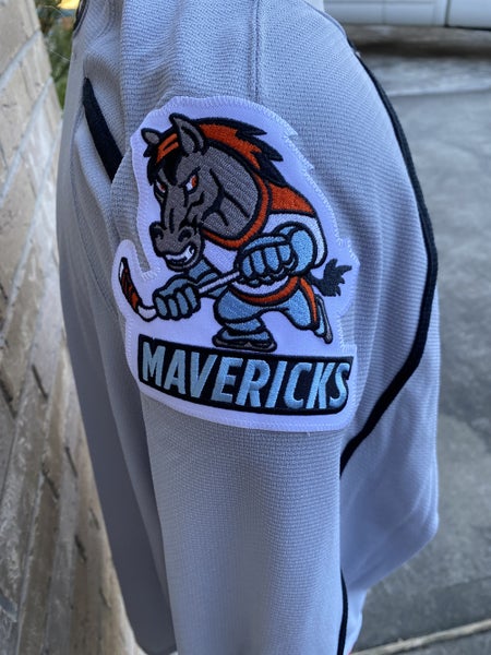 Kansas City Mavericks on X: Our gray jersey auction rolls on today. Get  your mitts on these sweaters now! To start bidding, download the  @DASHauction app on your phone and search 'Kansas