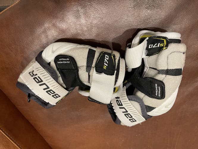 Elbow Pads Used Small Bauer Supreme S170