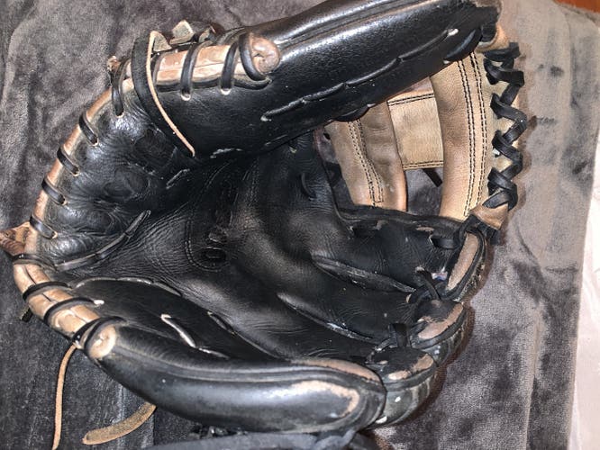 Infield 11.5" A2000 Baseball Glove