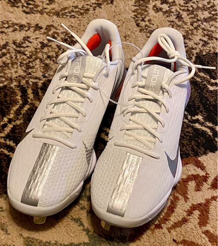 White Men's Metal Low Cut Trout 7 Size 13