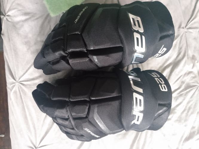 Gloves Used Bauer Supreme S29 15"