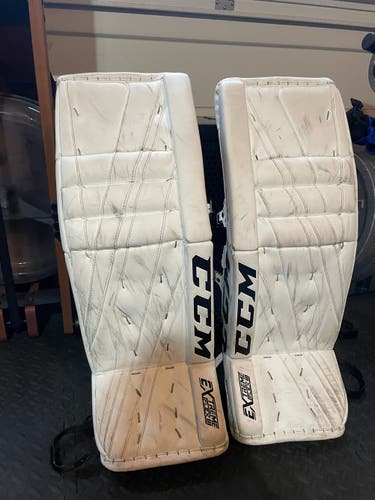 Goalie Leg Pads Used 33" CCM Extreme Flex lll Excellent Condition