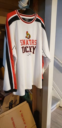 White Jersey Adult Used Unisex XL