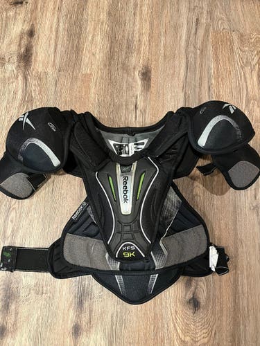 Reebok 9k Junior Medium Hockey Shoulder Pads
