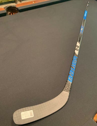 Hockey Stick New Intermediate Bauer Right Handed Nexus H16