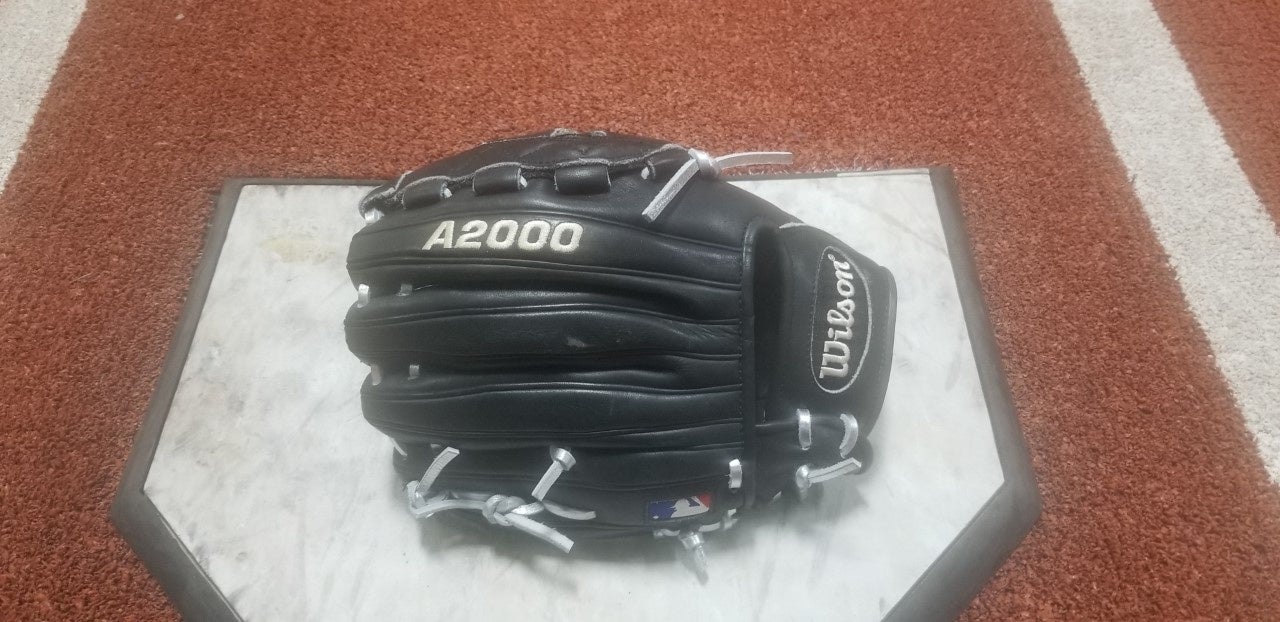 New 11.5 Twins Custom Wilson A2000 Sample Glove 11.5