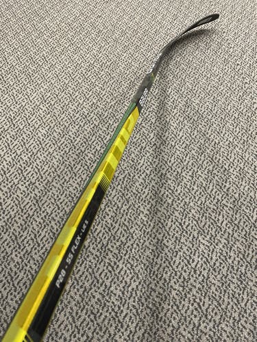 Bauer Supreme Ultrasonic P28 curve 55 flex left hand stick