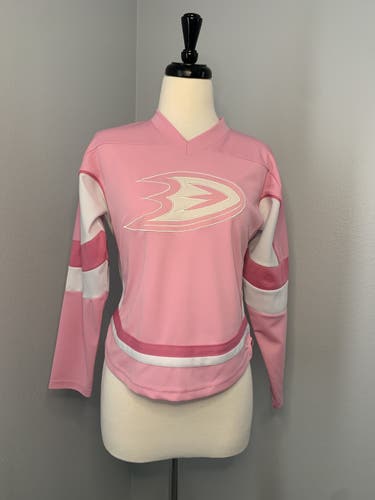 Anaheim Ducks - Pink Youth Reebok Jersey  - Size Girl's Medium (10/12)
