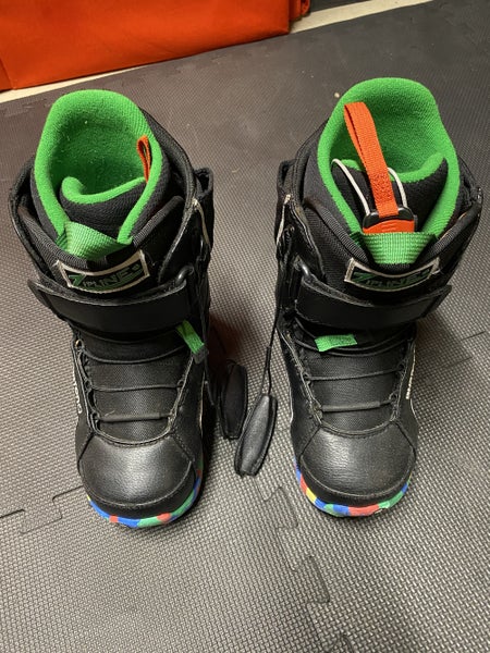 Snowboard Boots Used Kid's Size 4.0 (Women's 5.0) Burton Soft Flex All Mountain