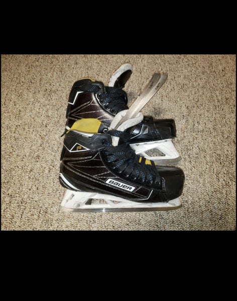 Senior Bauer Regular Width Size 10 Supreme 1S Hockey Skates