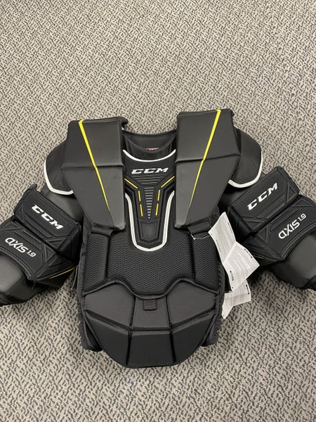 CCM Axis 1.9 Senior Large goal chest