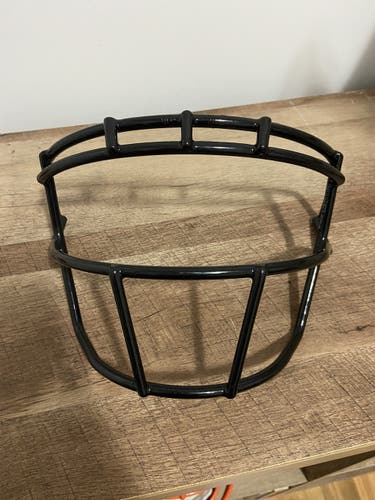 New Schutt F7 Facemask