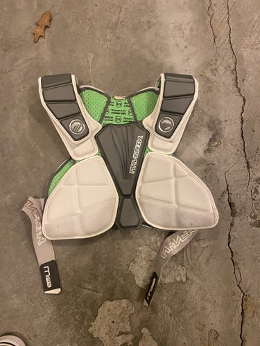 Maverik Shoulder Pads Large