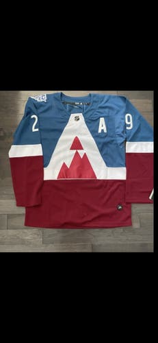 Nathan Mackinnon Medium Avalanche Jersey