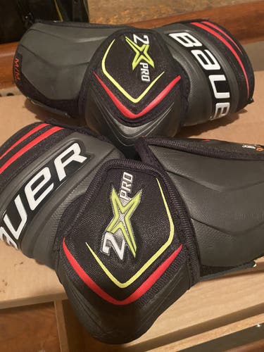 Used Medium Bauer  VAPOR 2X PRO Elbow Pads