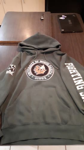 UND - University of NORTH DAKOTA FIGHTING SIOUX  Hoody Men's Medium