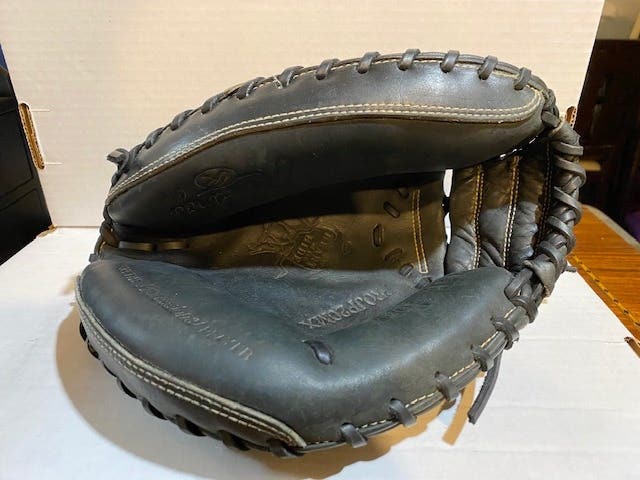 Rawlings Black Heart of the Hide 32.5" Baseball Glove