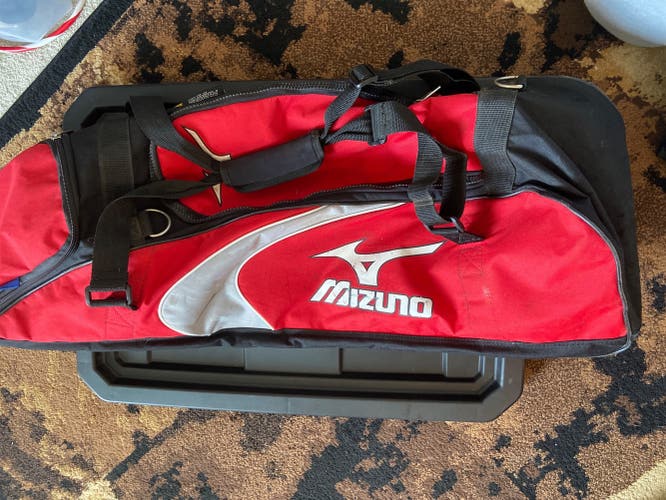 New Red Mizuno Baseball Bag