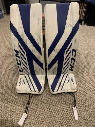 33" CCM Axis 1.9 Goalie Leg Pads