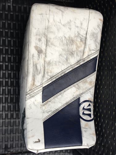 Warrior  Ritual G4 Hockey goalie Blocker