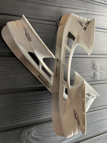 New Massive blade and Bauer Lightspeed edge holder 288 mm