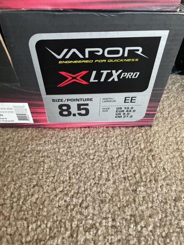 Hockey Skates Senior New Bauer Vapor XLTX Pro Extra Wide Width Size 8.5
