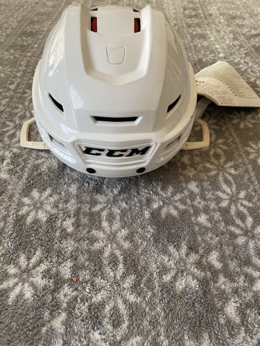 Helmet New Small CCM Resistance