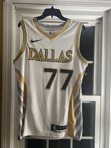 Luka Doncic Jersey