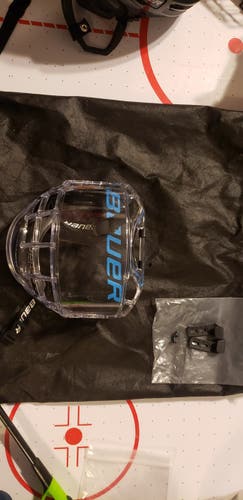 Used Bauer Concept 3 Full Shield (Jr. Size)