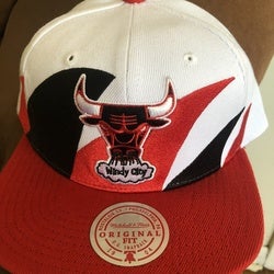 Chicago Bulls Mitchell & Ness NBA SnapBack hat