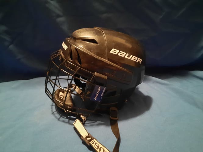 Helmet Used Youth Bauer M10