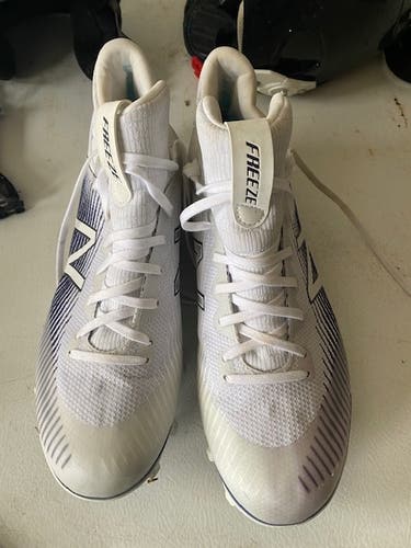 White Adult New Men's Size Men's 10.5 (W 11.5) Molded Cleats New Balance High Top Freeze