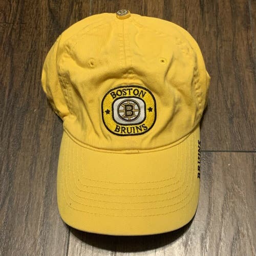 Boston Bruins Vintage early 2000's NHL Yellow Slouch Adjustable Team Logo Hat