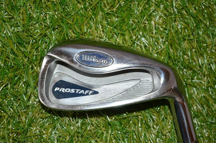 Wilson 	Prostaff	8 Iron 	Right Handed 	32.5"	Steel 	Stiff	New Grip