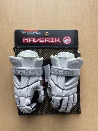 New Player's Maverik 14" Max Lacrosse Gloves