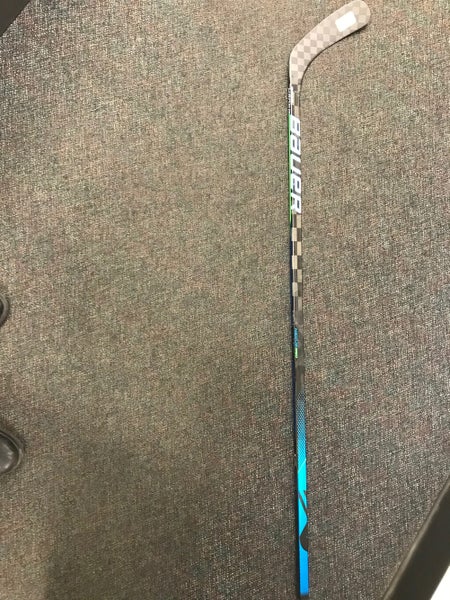 Hockey Stick Senior New Right Handed Bauer Nexus Geo P92