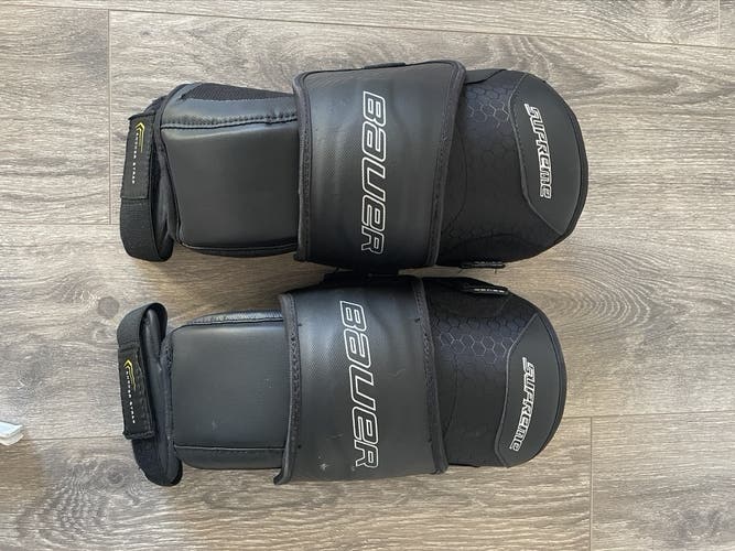 Used Bauer Supreme S18 Knee Guards