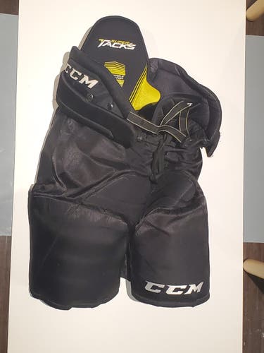 Hockey Pants Senior Used Small CCM Super Tacks