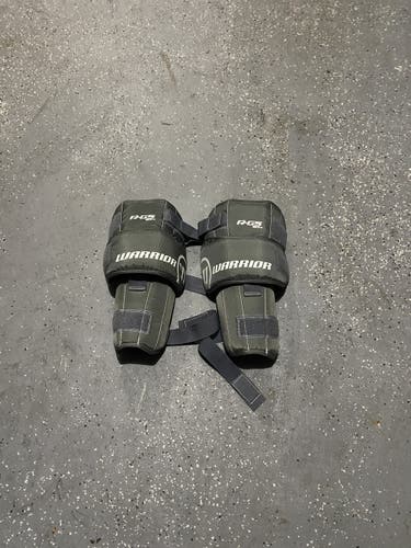 Ritual G5 SR Knee Pads included in laundry bag