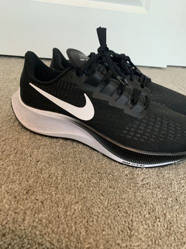 Black Shoes Adult Used Men's Size 11 (Women's 12) Nike