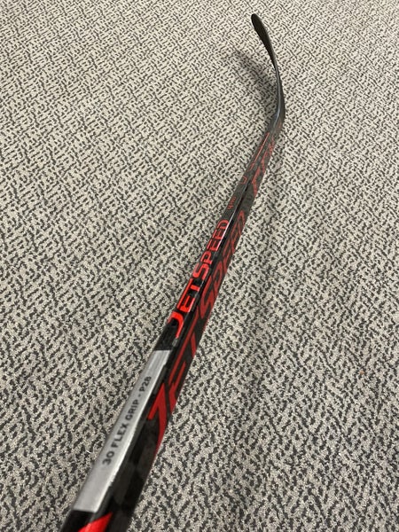 CCM FT4 Pro 30 Flex P28 curve Right Hand Stick