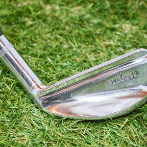 Hogan 	Radial 	3 Iron 	Right Handed	39"	Graphite	Stiff	New Grip