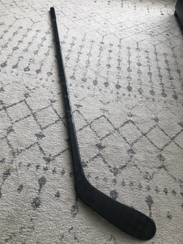 Senior Right Handed Toe Pattern  Trigger 6 Pro Hockey Stick