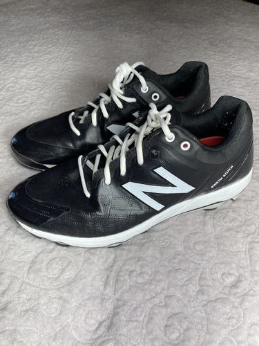 Black Men's Molded Cleats Low Cut