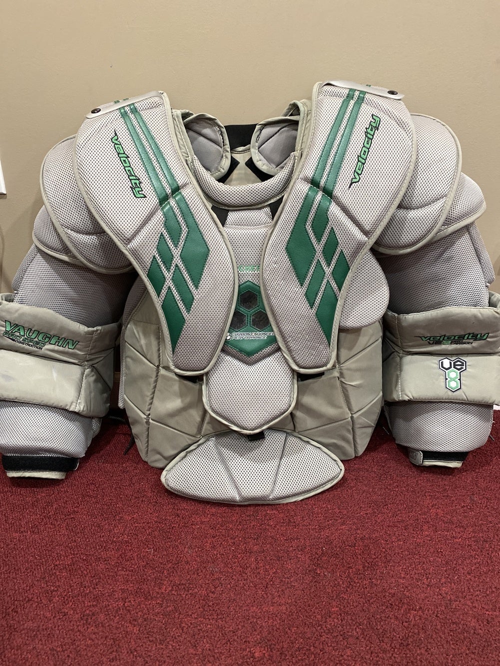 Vaughn Velocity VE8 Pro Carbon Chest Protector NHL Spec - New Gear - THE  GOAL[ie] NET[work]